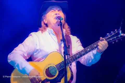 photo, photographie, artiste, spectacle,artistphtoto.ca, vidéo, scène, 2Frères, deux Frères, chanteur, groupe, musiciens, piano